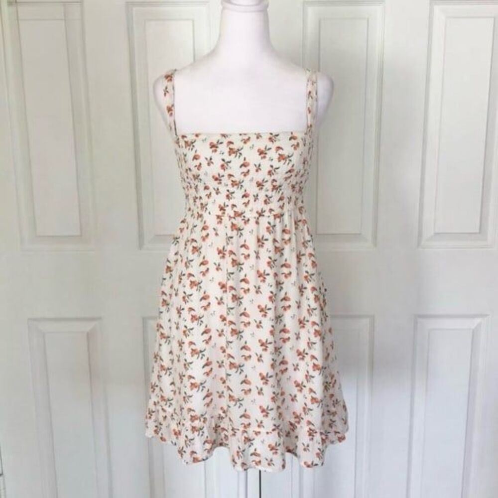 Abercrombie and fitch apricot peach patterned smocked sun dress